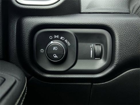 Used 2025 RAM 3500 Big Horn image 18