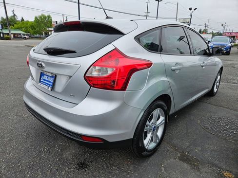 Used 2013 Ford Focus SE FWD image 5
