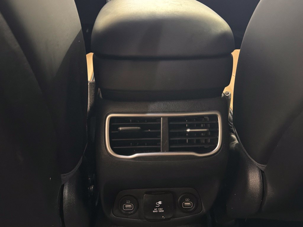 Used 2023 Hyundai Santa Fe Calligraphy AWD/4WD image 14