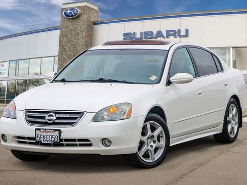 Used 2004 Nissan Altima 3.5 SE w/ Leather Pkg image 1