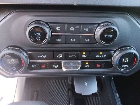 New 2026 Ford Bronco Outer Banks AWD/4WD image 23