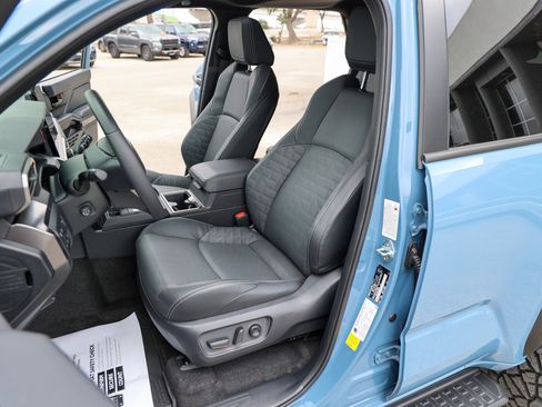 Used 2025 Toyota 4Runner TRD Off-Road Premium image 49