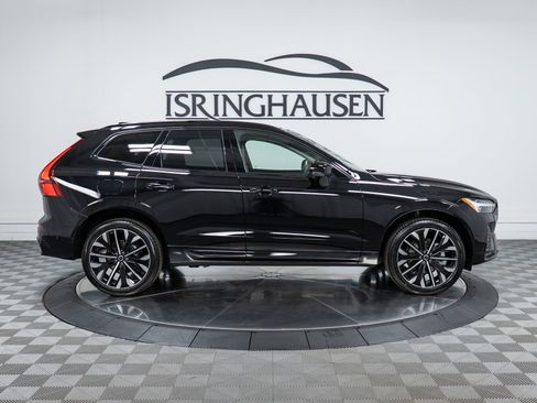 New 2026 Volvo XC60 B5 Ultra w/ Protection Package Premier image 4