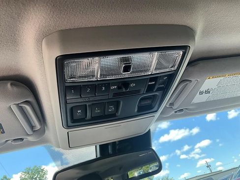 Used 2024 Toyota 4Runner Limited AWD/4WD image 28