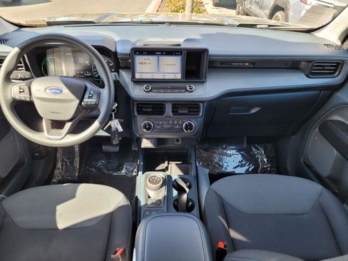 Used 2023 Ford Maverick XL image 17