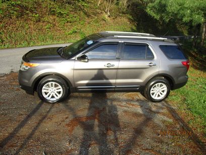 Used 2012 Ford Explorer XLT w/ Class III Trailer Tow Pkg