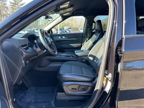 Used 2025 Ford Explorer ST-Line w/ ST-Line Street Pack image 22