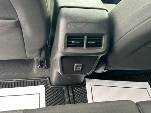 Certified 2019 Chevrolet Equinox LT image 38