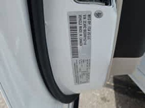 Used 2024 Chrysler Pacifica Touring-L FWD image 39