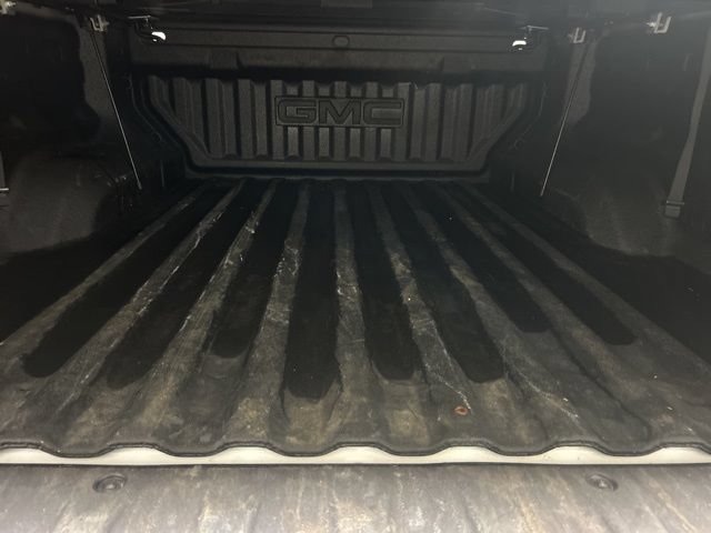 Used 2024 GMC Canyon Elevation w/ Trailering Package AWD/4WD image 9