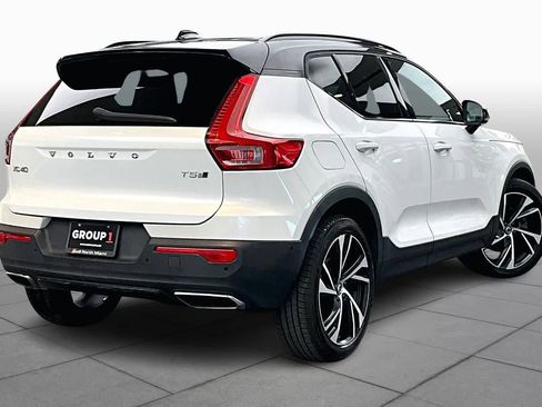 Used 2019 Volvo XC40 T5 R-Design image 13