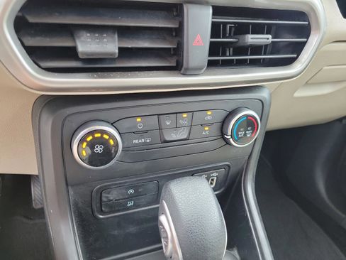 Used 2018 Ford EcoSport S image 18