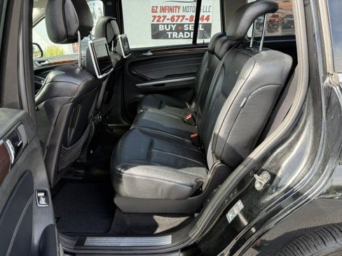 Used 2010 Mercedes-Benz GL 320 BlueTEC 4MATIC image 13