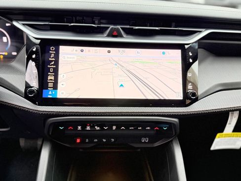 New 2026 Jeep Cherokee Overland image 9