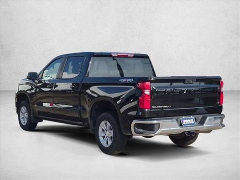 Used 2025 Chevrolet Silverado 1500 LT AWD/4WD image 7