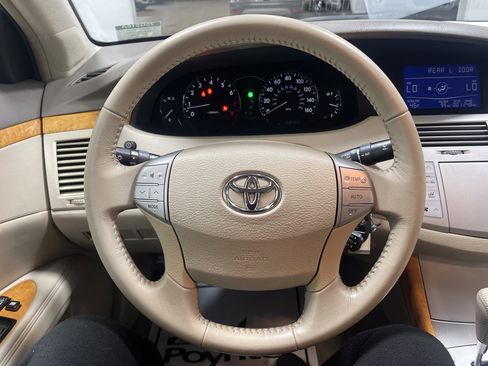 Used 2005 Toyota Avalon XLS image 29