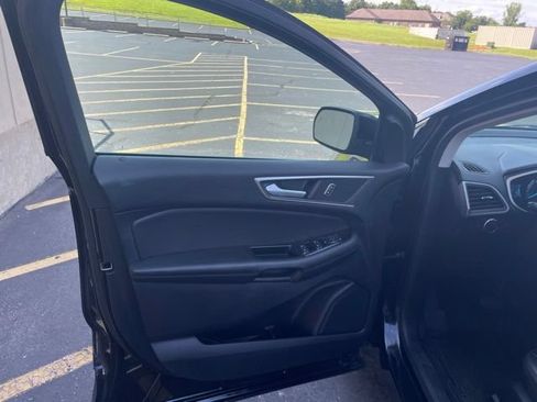 Used 2019 Ford Edge SEL w/ Equipment Group 201A AWD/4WD image 18