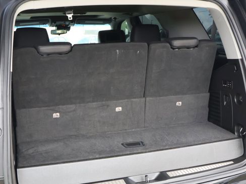 Used 2018 Cadillac Escalade Luxury image 29