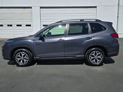 Used 2020 Subaru Forester Premium AWD/4WD image 2