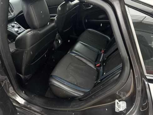 Used 2015 Chrysler 200 S w/ Comfort Group image 21