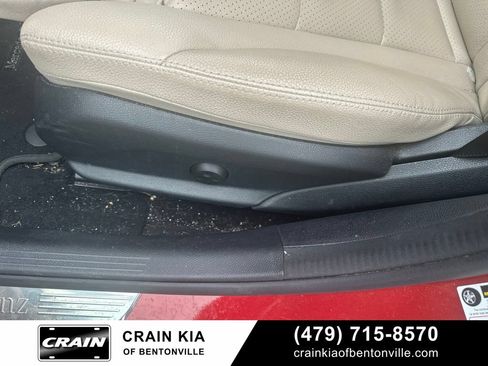 Used 2016 Mercedes-Benz C 300 Sedan w/ Surround View Package image 14