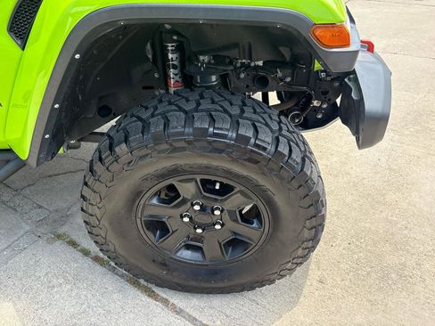 Used 2021 Jeep Gladiator Mojave AWD/4WD image 23