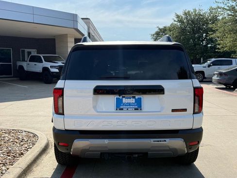 Used 2026 Honda Passport TrailSport Elite image 4