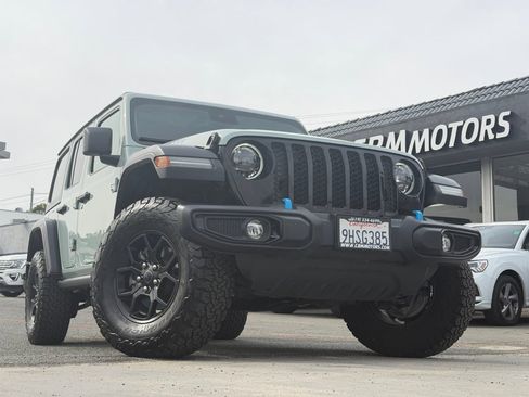 Used 2024 Jeep Wrangler Willys image 2