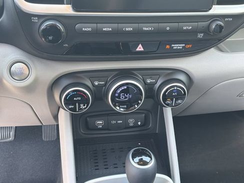 New 2026 Hyundai Venue SEL FWD image 31