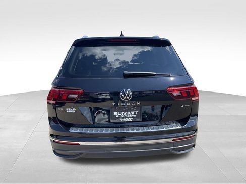 Used 2022 Volkswagen Tiguan SE w/ Panoramic Sunroof Package AWD/4WD image 28