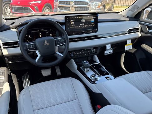 New 2026 Mitsubishi Outlander SEL FWD image 7