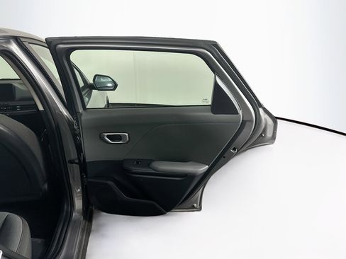 Used 2025 Kia K4 FWD image 31
