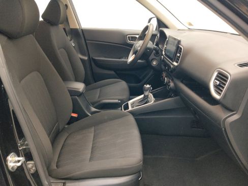 Used 2023 Hyundai Venue SE FWD image 21
