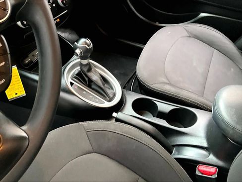 Used 2019 Kia Soul image 14