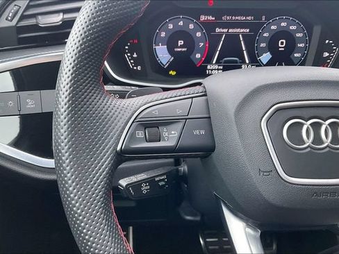 Certified 2025 Audi Q3 2.0T Premium Plus w/ Premium Plus Package AWD/4WD image 18