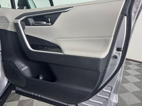 Used 2022 Toyota RAV4 XLE w/ Convenience Package image 37
