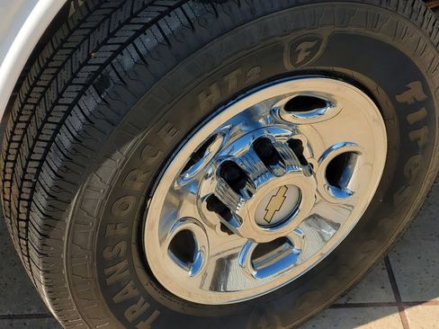 Used 2014 Chevrolet Express 2500 image 7