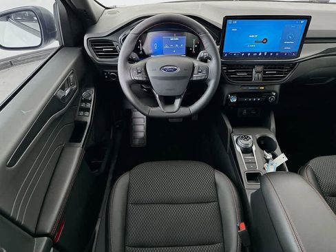 Used 2025 Ford Escape ST-Line w/ Equipment Group 301A image 10