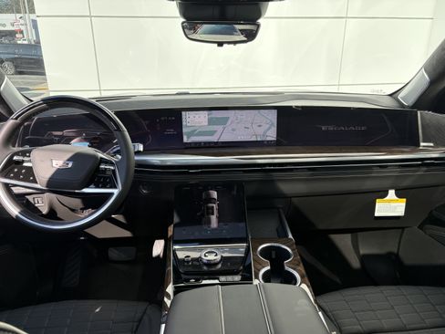 New 2026 Cadillac Escalade ESV Platinum Sport w/ LPO, ONYX Package image 13