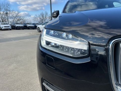 Certified 2024 Volvo XC90 T8 Plus w/ Protection Package Premier image 12