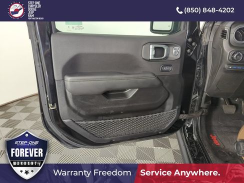 Used 2023 Jeep Wrangler Unlimited Rubicon 4xe w/ Cold Weather Group AWD/4WD image 17
