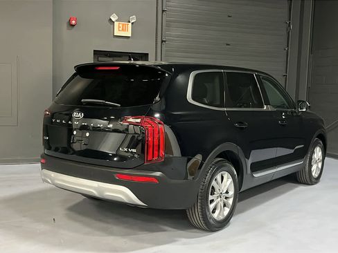 Used 2020 Kia Telluride LX AWD/4WD image 5