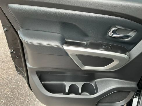 Used 2017 Nissan Titan PRO-4X image 23