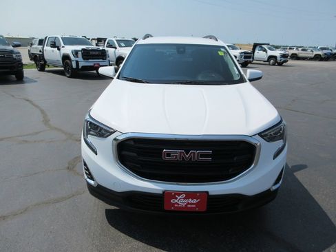 Used 2020 GMC Terrain SLE w/ Driver Convenience Package FWD image 13