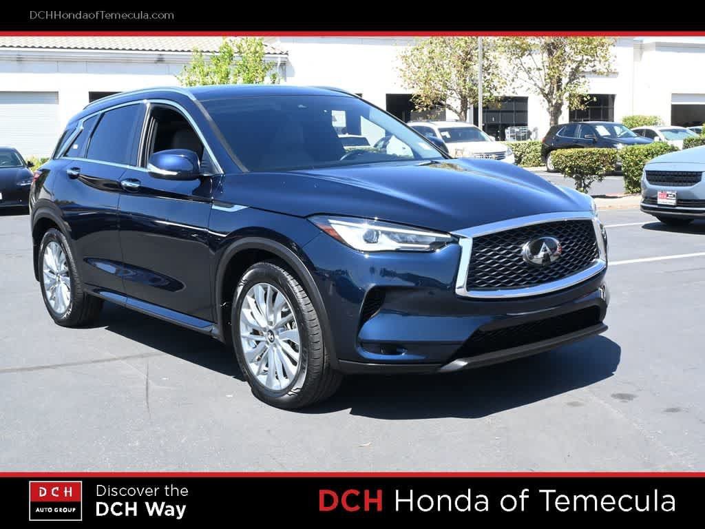 Used 2023 INFINITI QX50 Luxe FWD image 3