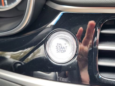 Used 2025 Genesis G70 3.3T Advanced w/ Sport Prestige Package image 19