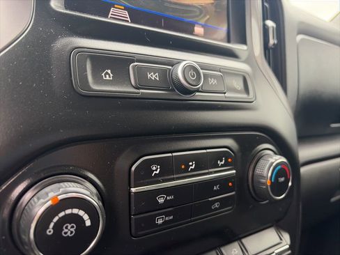 Used 2021 Chevrolet Silverado 1500 Custom image 14