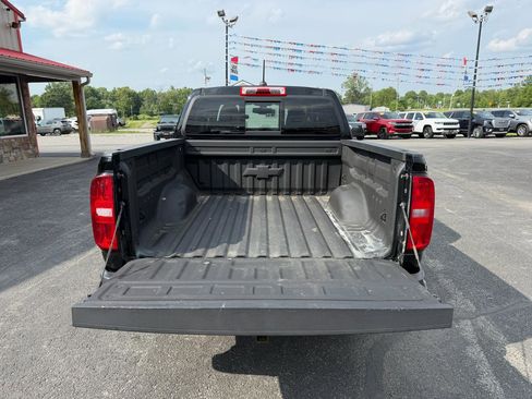 Used 2020 Chevrolet Colorado Z71 w/ Z71 Midnight Edition AWD/4WD image 6