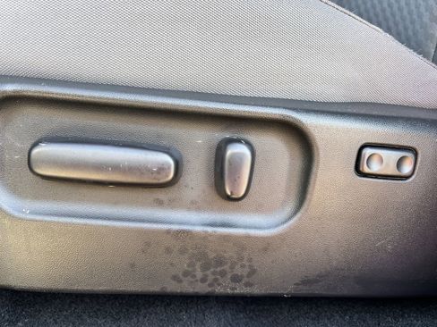 Used 2023 Toyota Tacoma SR5 w/ Technology Package image 23