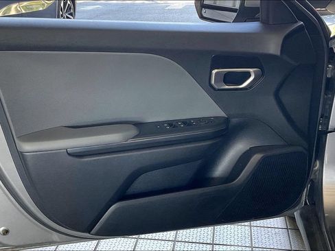 Used 2025 Kia K4 FWD image 2